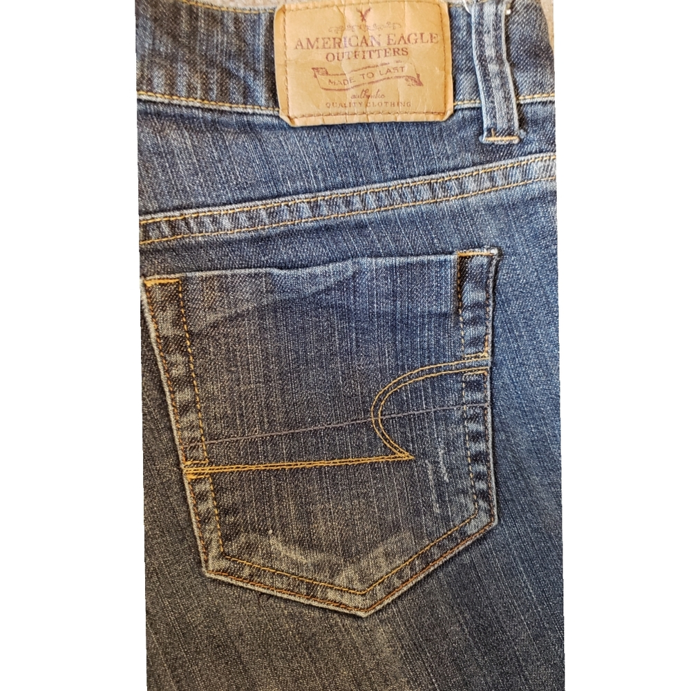 AMERICAN EAGLE Bermuda Denim Shorts Size 8 Blue Women's